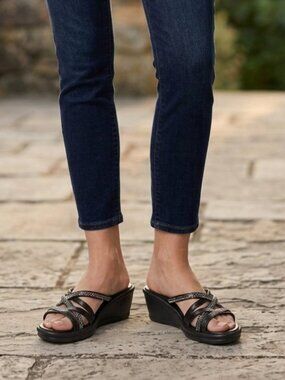 Skechers Black and Silver Strappy Sandals